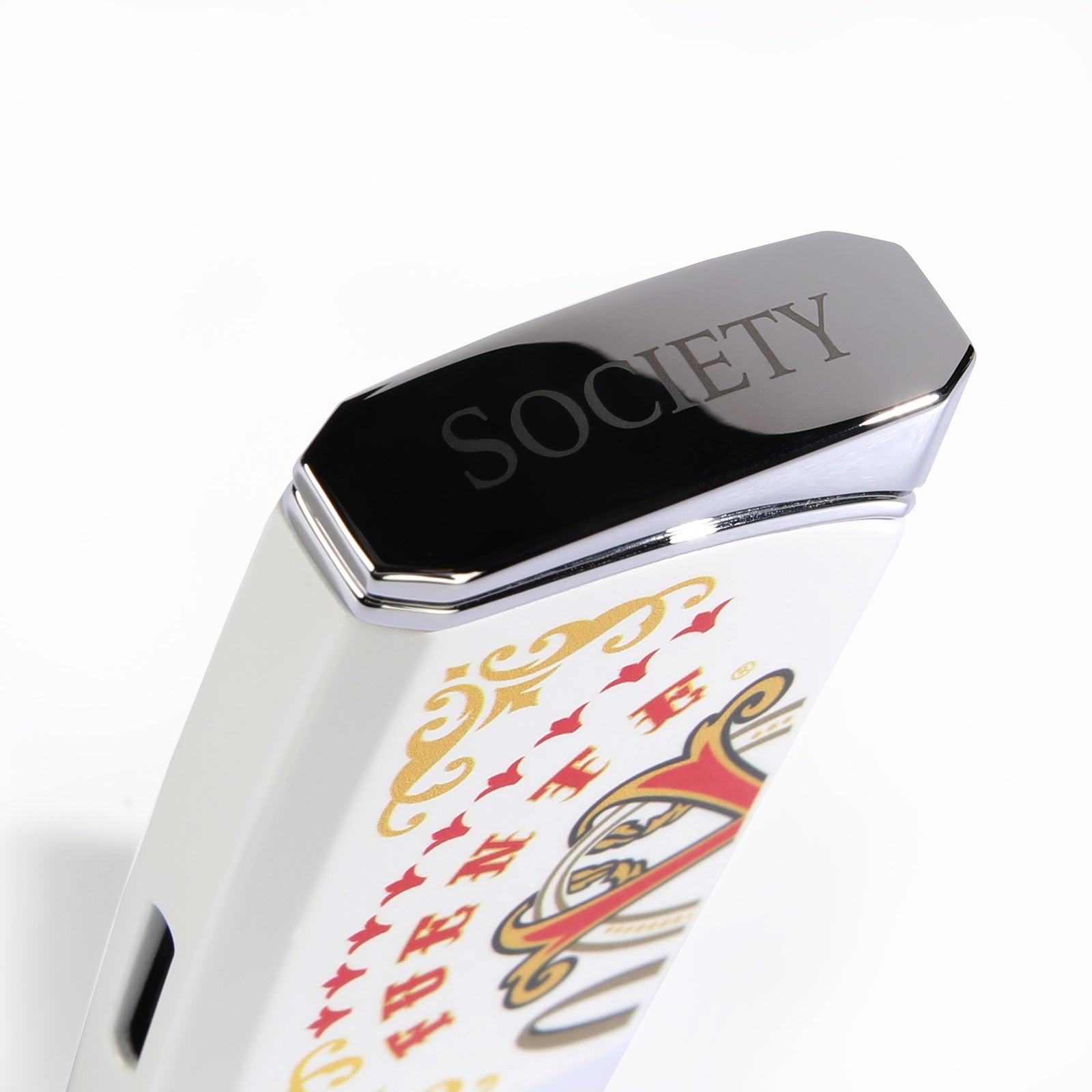 White Series Lighter – Fuente The OpusX Society by Manny Iriarte