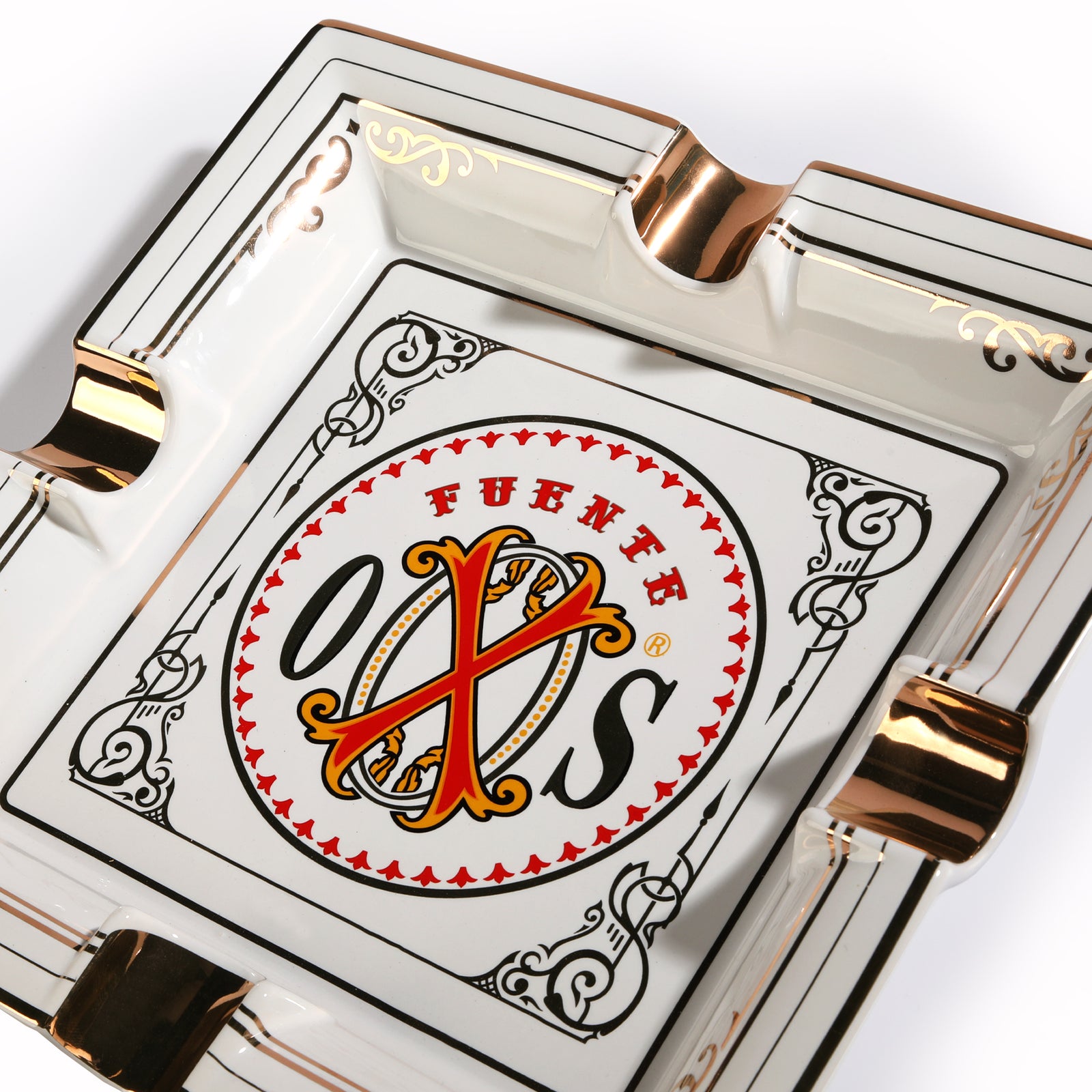 White Series Ashtray – Fuente The OpusX Society by Manny Iriarte