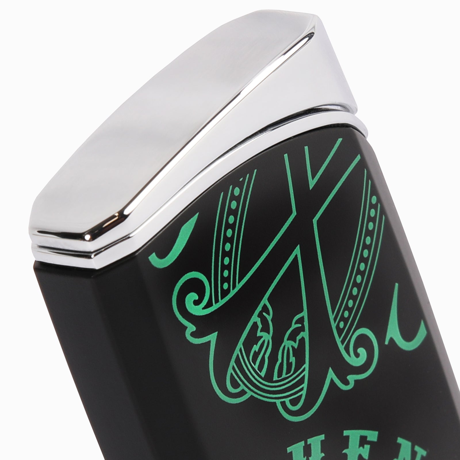OXS J30 Matte Green Lighter – Fuente The OpusX Society by Manny