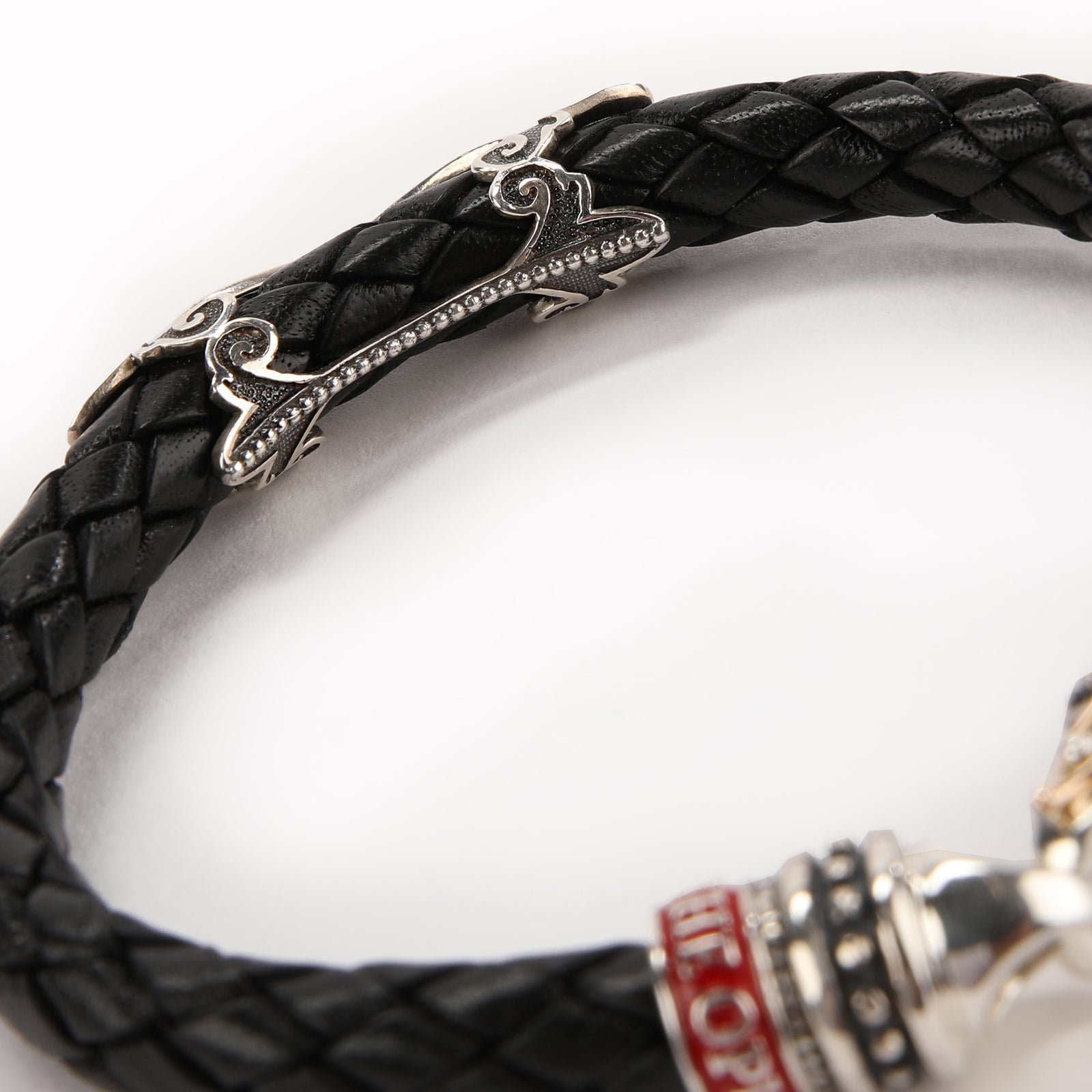 Leather Bracelet Black – Fuente The OpusX Society by Manny Iriarte